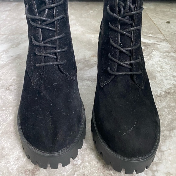 Size 9, like new (worn for 3hrs!!) SHEIN shade & rubber boots!! Got for a date!! - Picture 5 of 5